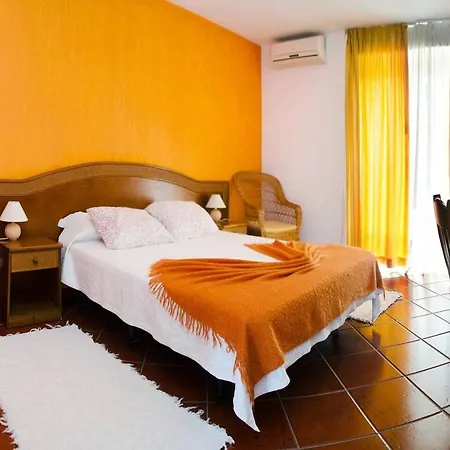 Spacious House With Garden Near Bemposta + Private Pool * 벰포스타